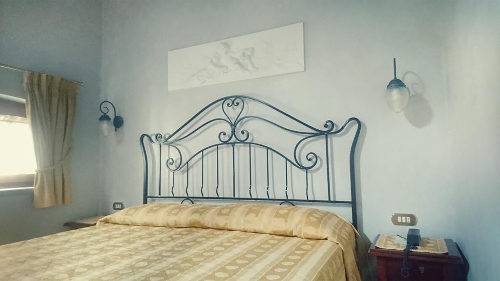 פירנצה Hotel Della Robbia מראה חיצוני תמונה