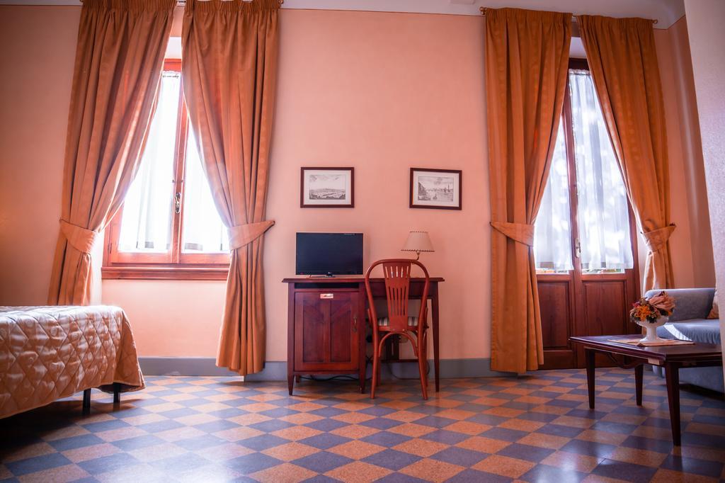 פירנצה Hotel Della Robbia מראה חיצוני תמונה