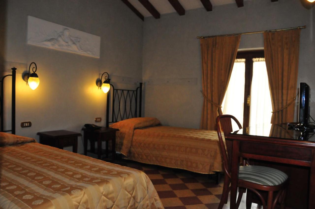 פירנצה Hotel Della Robbia מראה חיצוני תמונה
